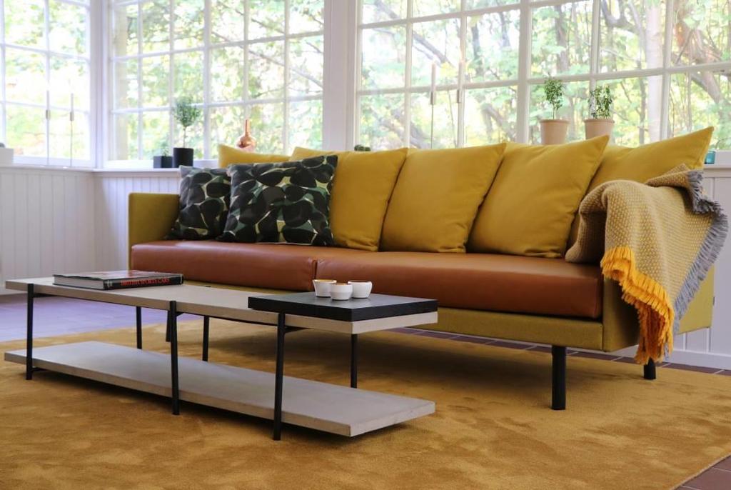 COLLAGE SOFA LOW INCL 5 BACK CUSHIONS UPHOLSTERY COM 19.600 24.500 HEIGHT 650MM A 22.955 28.