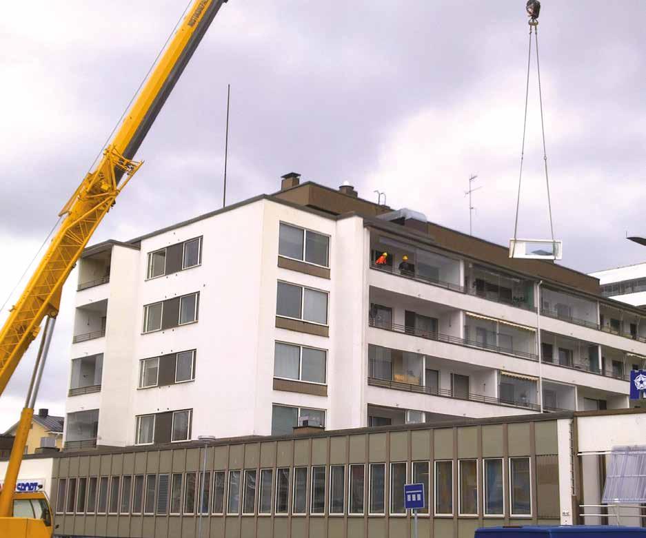 ETT HÖGKLASSIGT MONTERINGSARBETE GER BÄTTRE BOENDEKOMFORT Din fönsterrenovering får bästa möjliga slutresultat när dina nya Tiivi-produkter monteras på plats av de bästa montörerna i branschen, med