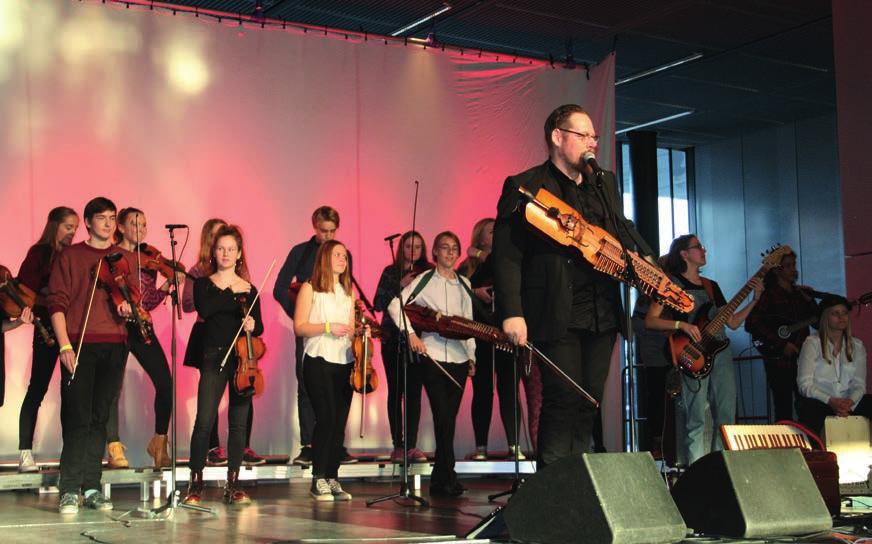 ULV, som är en förkortning för Uplands Låtverkstad, är ett folkmusikaliskt ungdomsprojekt som Musik i Uppland, Uplands spelmansförbund och Eric Sahlström Institutet står bakom.