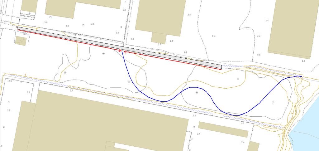 Dagvatten-PM, Angöringsväg vid Exportgatan 13 (19) i nedanstående figur, där röda pilar illustrerar dagvattnets flöde precis bredvid vägen och den blå linjen är ett exempel på hur svackdiket kan