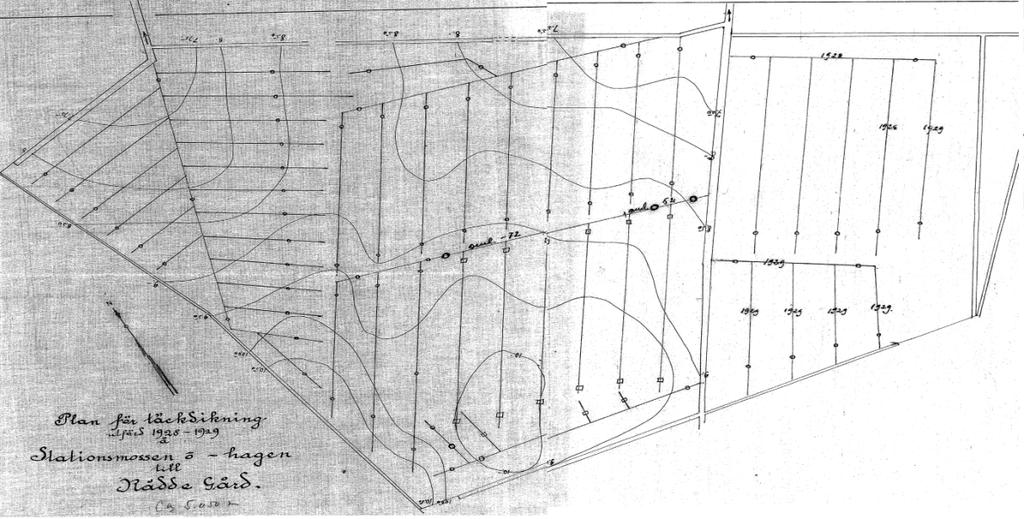 3. MATERIAL OCH METODER 3.1 Beskrivning av Stationsmossen På kartor från 1700-1800 talet anges marken som tuvig mossmark/ängsmark. Delar av det 6,6 ha stora området har varit under plog.