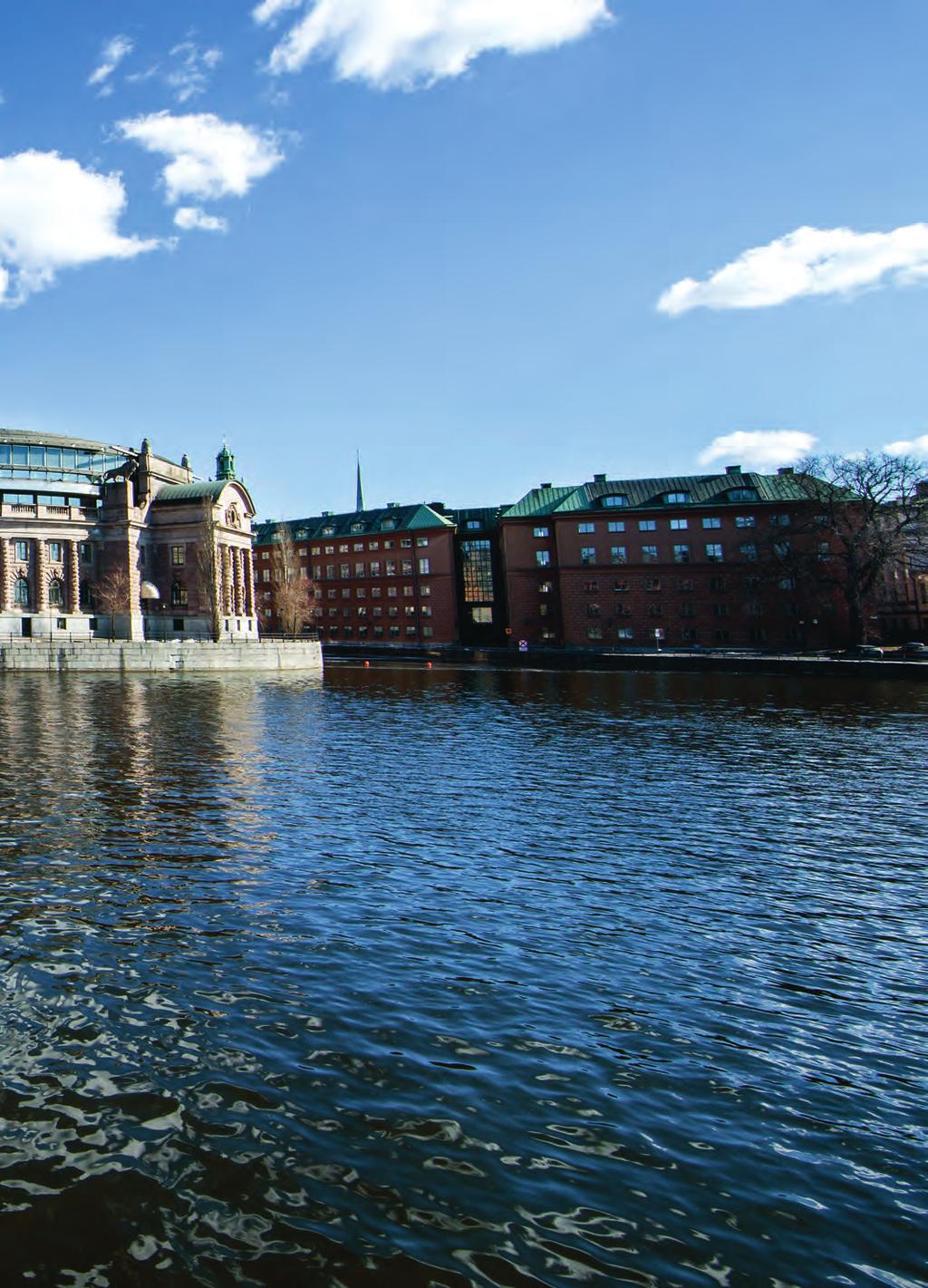 På bilden ser du riksdagshuset i Stockholm.