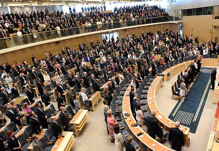 Inget parti är tillräckligt stort för att bestämma själv. Så kommer det antagligen vara efter valet 2018 också. Flera partier måste samarbeta i en regering.