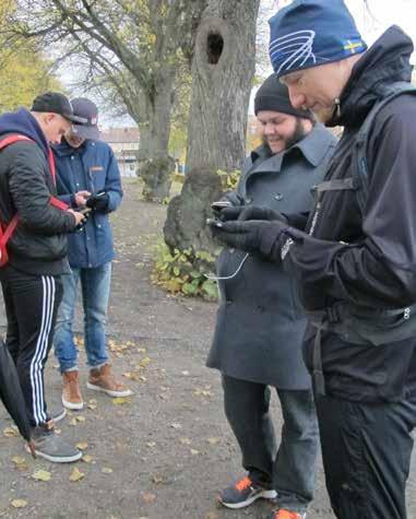 På Pokewalk i Växjö Du kan knappat ha missat det här med Pokémon Go. Detta att samla små japanska varelser med hjälp av mobilen var ju sommarens största grej. Och inte bara för barn.