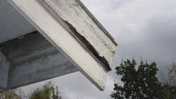 En detalj som kom in i AMA Hus 08 är att infästning av ståndskivor, som alternativ till infästning med kontinuerliga fästbleck, även kan ske med skruv vilket kan anses ha blivit allmänt vedertaget.