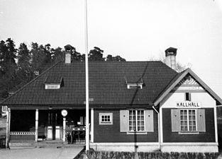 Det finns två grupper järfällabor de inflyttade och de infödda. Om man tillhör den sistnämnda skaran kan man tycka att en cirkel om Kallhäll är överflödig. Men så enkelt är det inte.