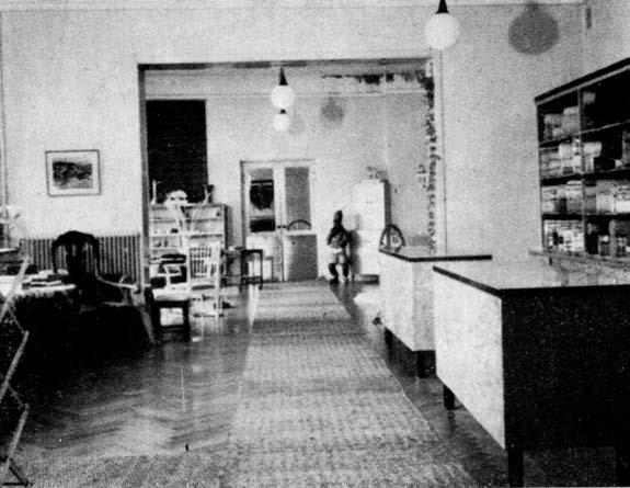 18 ## Företaget grundades 1909 av fru Emma Bergström Andelius som öppnade lokalen vid Kungsgatan.