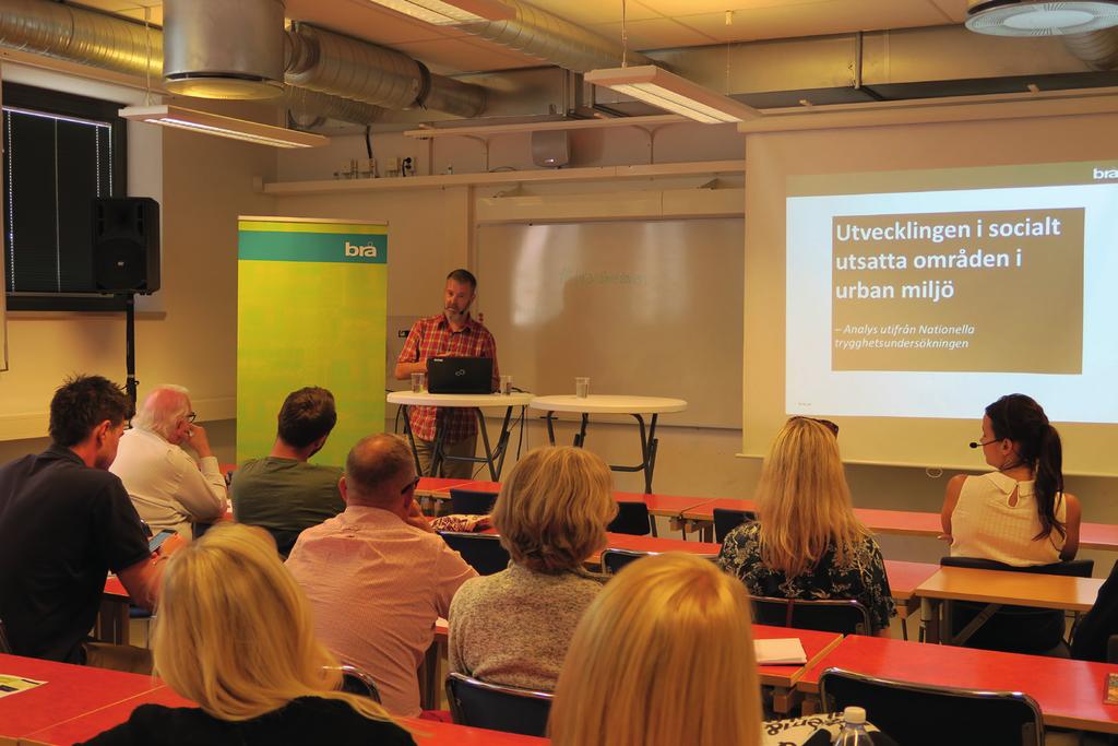 12 BROTTSFÖREBYGGANDE RÅDET ÅRSREDOVISNING 2017 Under Almedalsveckan arrangerade Brå bland annat ett seminarium om otrygghet i socialt utsatta områden.