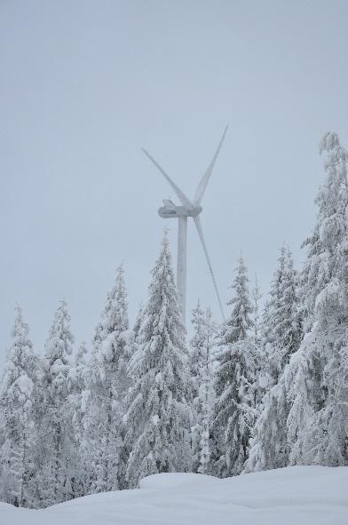 Produktion, GWh 125 1 75 5 25 Snittpriser, SEK/MWh 58 56 54 52 5 48 46 Specifik rörelsekostnad, SEK/ MWh 2 15 Segment Samägd vindkraftdrift Mkr Kv2 217 Kv2 216 H1 217 H1 216 Intäkter 3 27 77 64