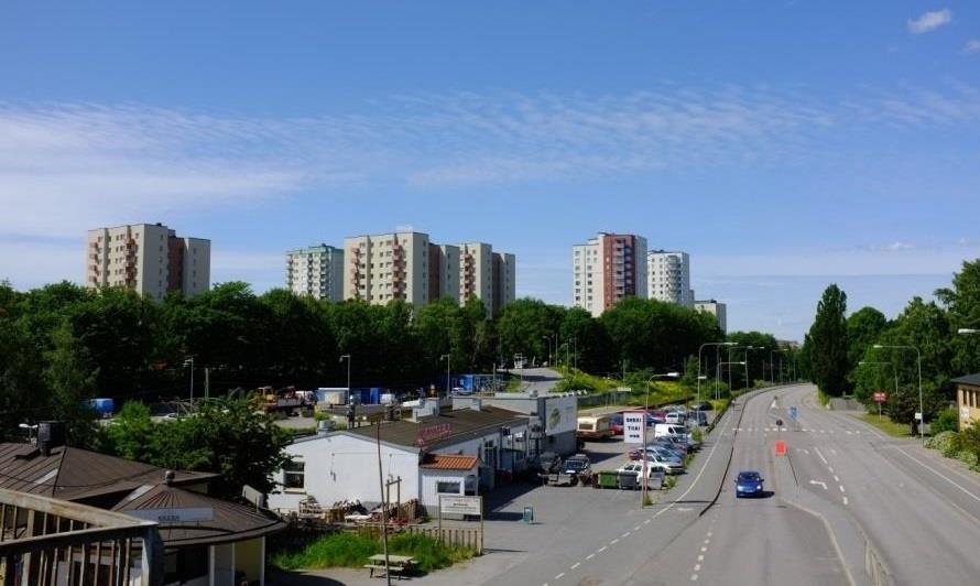 Figur 31 Exempel på gångstråk genom bostadskvarteren vid Järla sjö Landmärken Punkthusen längs