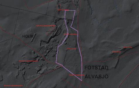 Fjärranalys Vid GIS-analys utförd av Patrik Hallberg utifrån höjddata kan bl.a. ett antal möjliga odlingsytor i form av åkerparceller ses, öster om gravhögen nära den nuvarande vägen.