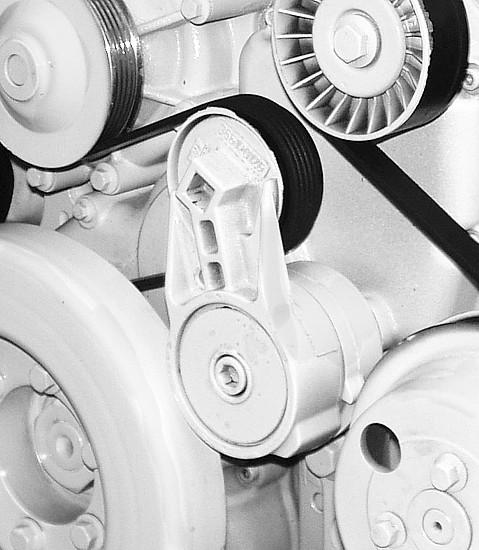 e c d f g 4,2 l inomordsmodell viss, 2,8 l är snrlik - Remskiv för vttencirkultionspump - Remskiv för genertor c - Mellndrev d - Automtisk remspännre e - Remskiv för vevxel f - Remskiv för