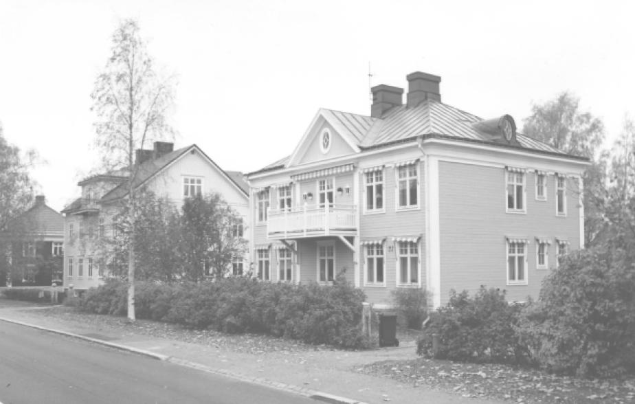 Byggnadskultur och gestaltning befintlig Figur 7. Omgivande bebyggelse på Storgatan Kvarteret Ringduvan ligger direkt omgivet av kulturmiljöer.