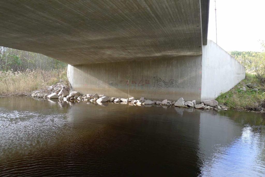 Y150: strand av kross.