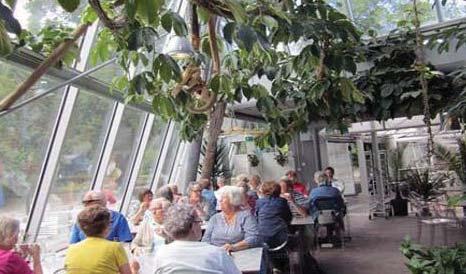 Exteriört ska utformningen präglas det centrala läget och nutida arkitektur så att Kungsmässan skiljer sig från andra köpcentra så tillvida att det riktar sig mer utåt staden.