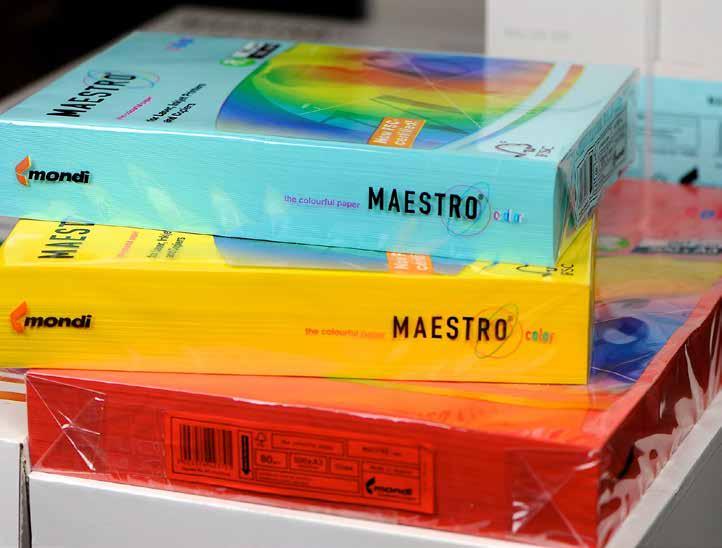 KONTOR & PAPPER MAESTRO COLOR Maestro Color: Färgat papper i 9 olika nyanser. Finns från färdigskuret A4 till utfallande A2 i 80g & 160g.