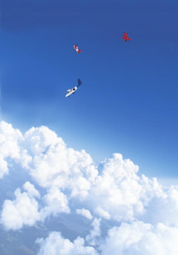 Grenar och hoppteknik Foto Hans Berggren Himlen ligger vidöppen för dig. Det finns obegränsat med kul saker att göra i frifall och under fallskärm.