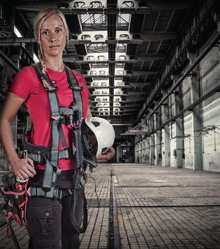 ÅRSREDOVISNING 2017/2018 DIVISION: WORKPLACE SAFETY 6 DIVISION Workplace Safety Branschexperter inom arbetsplatssäkerhet.