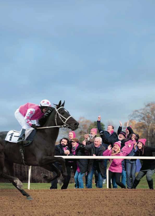 TÄBY GALOPP Tävlingarna arrangeras av Svensk Galopp www.svenskgalopp.se e-post info@svenskgalopp.se Adress Täby Galopp, Box 9, 8 Täby Expeditionstider Mån-fre 8.00-.00 Restaurangen spejsat@mail.