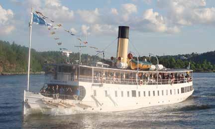 00 i Waxholmsbolagets terminal på Strömkajen. Plats i matsalarna bokas hos respektive rederi och matsalsentrepenör.