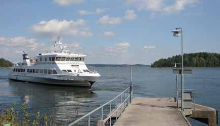 Våren kommer till skärgården Skärgårdstrafiken har fortgått under vintern ungefär som vanligt, som vore den oberörd av de stormar som har härjat kring trafiken och Waxholmsbolaget de senaste