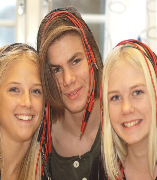 Vardagens Fysik & Teknik (FY/TK) Detta är kursen när vi utgår från din vardag och studerar teknik och fysik på stan, i dina apparater, i ditt hus, på nätet och i ditt liv.