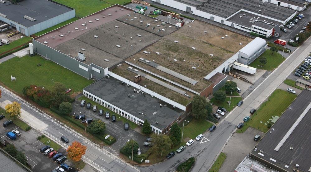 NEXANS EUROMOLD Nexans har en industriell närvaro i över 40 länder och har cirka 26000 anställda. De har ett stort och varierat utbud av kablar och kabellösningar.