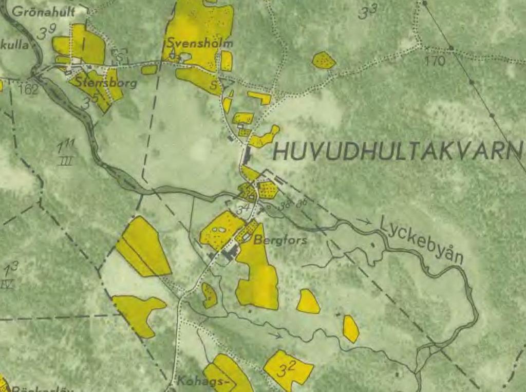 Ekonomiska kartan från ca 1940 är bra för att orientera sig mellan dagens karta och 1835 års karta. De tre ängsladorna, som finns kvar än idag, är inringade.