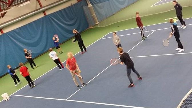 Sportfritids Under påsklovets första dagar kommer Helsingborgs tennisklubb anordna ett sportfritids på Olympiahallen.