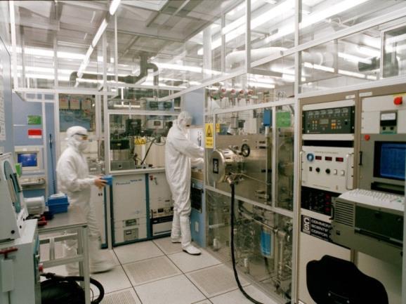Måttliga krav på renhet Flexibilitet vad gäller icke-standard-material och -processer Snabb/enkel omställning mellan tillverkningsbatcher Små/medelstora tillverkningsbatcher Kompetensnavet