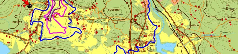 Till bara för ca 60-70 år sedan var det även odlat V om terrasserna (mellan RAÄ 455 och RAÄ 314) där det idag är hygge (se bilaga 4).