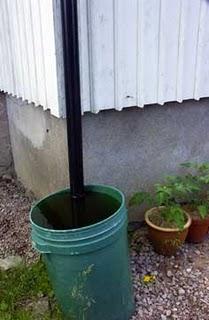uppsamlingskärl vid stupröret.