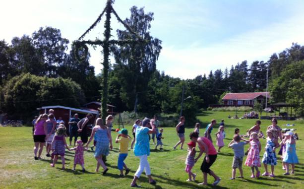 Aktiviteter i Torpstaden under säsongen 2014 7 30 april Valborgsmässoafton Alla är välkomna till vårbrasa och knytis i klubbstugan.