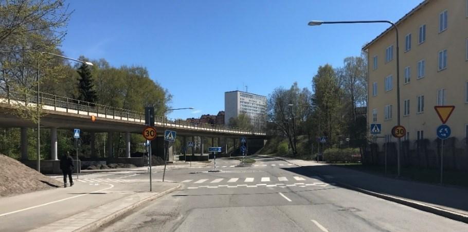 Under 2017 utfördes åtgärder bland annat vid Lindeparkens skola, Långbrodalsskolan, Hammarbyskolan södra, Engelska skolan i Årsta och Björkhagens skola.