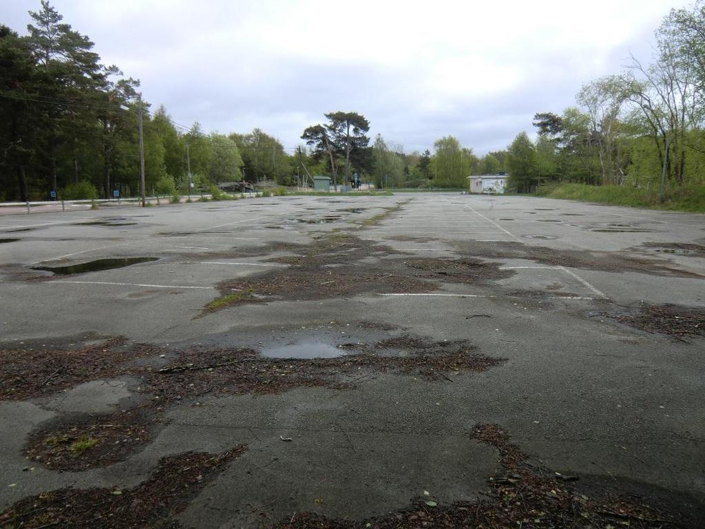F:\LILLEBY\DEL 2_FK_.docx Kort 9 taget mot öster vid parkering väster om infarten till camping. 4.7 Markradon De erhållna mätvärdena från Radonmätningen indikerar värden som innebär normalradonmark.