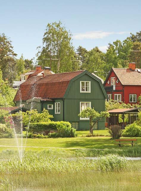 Olovslund Stadsdelen Olovslund har fått sitt namn från torpet Olovs lund som finns kvar med adress Olovslundsvägen 19. Torpet byggdes 1896 av smeden på Åkeshovs herrgård, Johannes Olsson.
