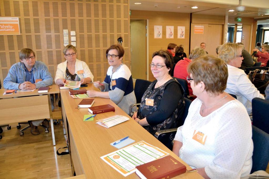 Innehåll Direktörens översikt...3...5 Värderingarna styr kundservicen...6 Från dialog till konstruktivt samarbete... 7 effektiviserade mottagningsprocessen... 8 Kundresponsen påverkade utvecklingen.