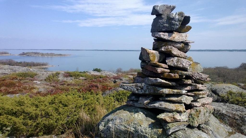 1 SAMMANFATTNING Leader Åland vill genom att fungera som Fiskets lokala aktionsgrupp, förkortat FLAG, för Åland under strukturperioden 2014-2020 förbättra förutsättningarna att leva och bo på Åland,