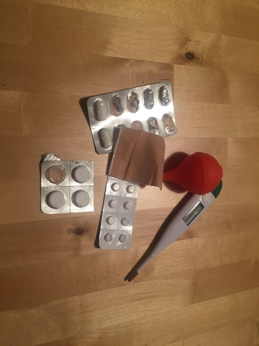 Sjuklönen Sjuklönen har tidigare räknats efter att karensdagen har infallit (avdrag för dag 1 och sedan 80% from dag 2). Nu gäller istället att sjuklön beräknas redan från första frånvarotimmen.