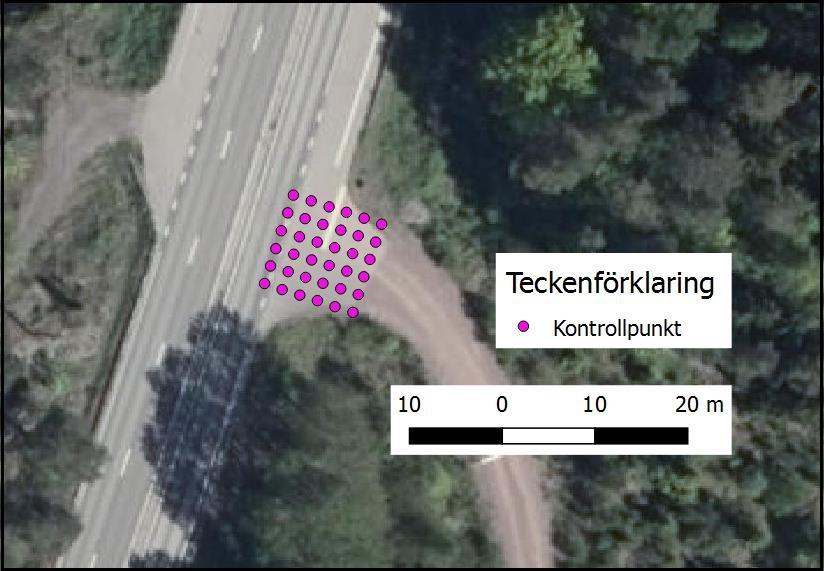 3.4 Kontroll av position i höjd För att jämföra laserdata mot de kontrollmätningarna för NH som erhållits från Lantmäteriet används funktionen Output control report i programmet Terra Scan.