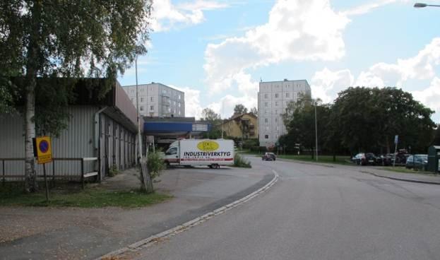 Områdesbeskrivning Stadsbild Söder om planområdet består bebyggelsen av en blandning av olika bostadstyper, storlekar och våningsantal.