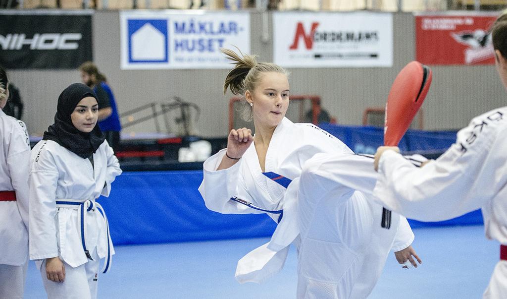 9 Ledarskap Finns följande i föreningen: Ja Nej Ledarvård Introduktion av nya ledare Ledarskapsutveckling/Utbildning Ledarskapspolicy Alla ska känna till föreningens värdering.