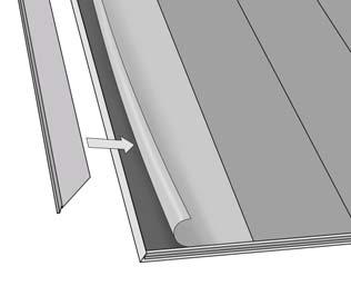 Gör membranet längst ut i kanten smalare enligt takfotens kant vid behov redan före monteringen, eller skär av den överskjutande delen i