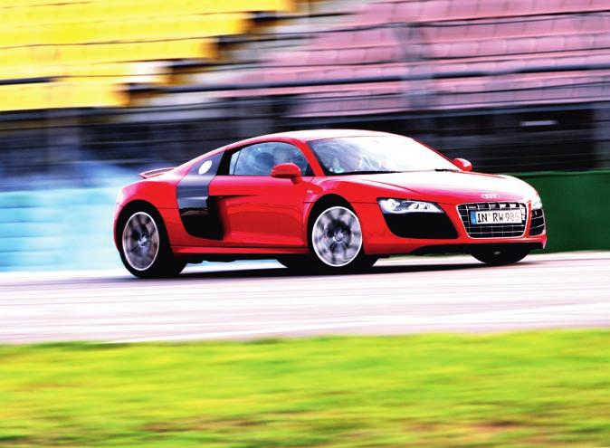 Samma sak även hos boxersexan hos Porsche 911 Turbo där maximalt laddtryck byggs upp på bråkdelen av en sekund och det betyder omedelbar och häftig acceleration.