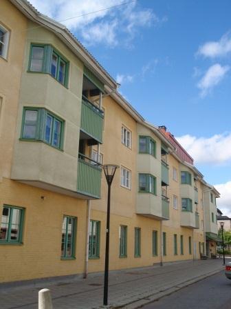 7 (11) Fasad mot Drottninggatan Fasad mot bostadsgård HÄLSA OCH SÄKERHET Tillgänglighet Störningar Skyddsanordningar, skyddszoner Lek och rekreation Byggnader och lägenheter ska utformas enligt