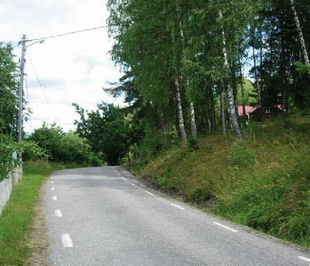 Parallellt med museijärnvägens spår kommer en cykelväg att anläggas. Här kommer man att kunna njuta av Hedlandets omväxlingsrika landskap parallellt med strandlinjen.