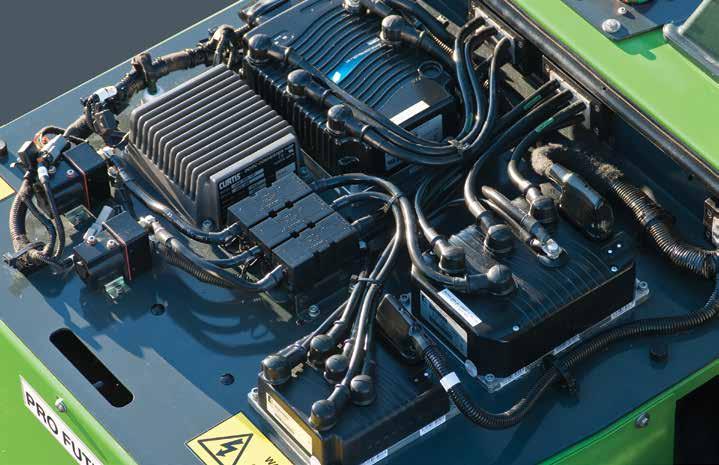 LEDANDE TEKNIK Styrsystem Styrsystemen är designade för att operatörer enkelt ska kunna lära sig hantera dem och har alla fördelar som ett elektroniskt styrsystem innebär: Reglage för