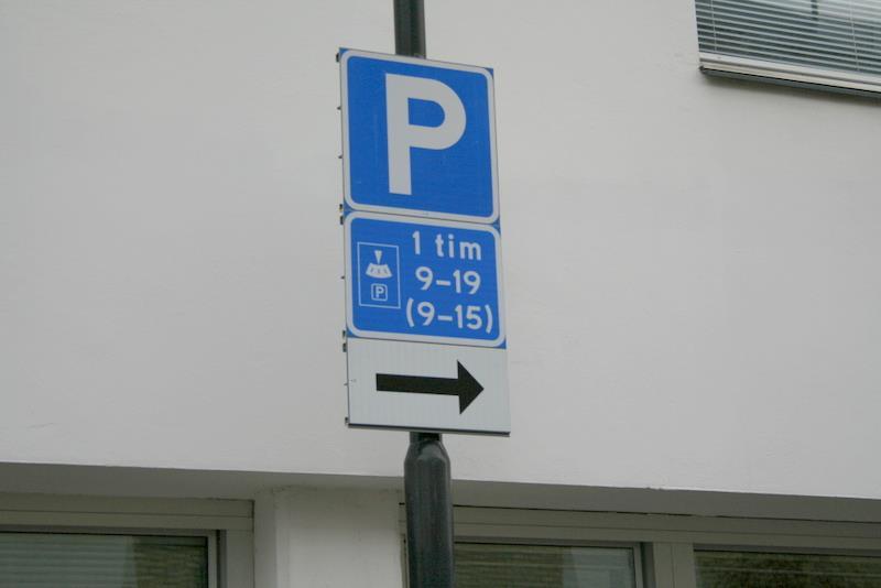 2018-04-17 Bakgrund, syfte och övergripande strategi Kommunen har enligt plan- och bygglagen ett övergripande ansvar för parkeringsplaneringen i kommunen.