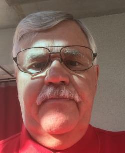 Född: 1948, Sverige Yrke: Specialistsjuksköterska, pensionär Har i min yrkesverksamma tid arbetat som tjänsteperson i politiskt styrd organisation.