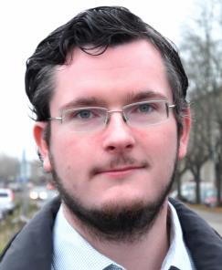 Har lång erfarenhet av styrelseuppdrag, lång facklig bakgrund och är väl insatt i den Socialdemokratiska ideologin.